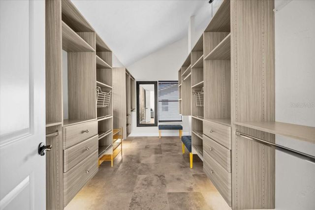 2327 4TH AVENUE N, St Petersburg, FL 33713