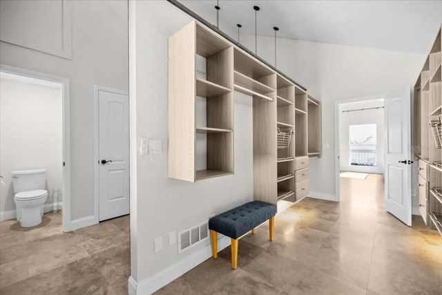 2327 4TH AVENUE N, St Petersburg, FL 33713