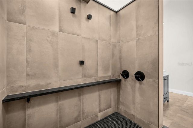 2327 4TH AVENUE N, St Petersburg, FL 33713