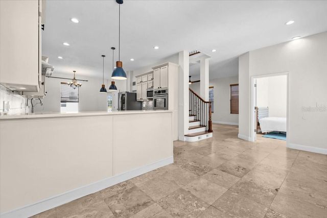 2327 4TH AVENUE N, St Petersburg, FL 33713