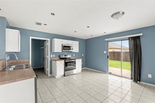 1012 Halifax Lane, Forney, TX 75126