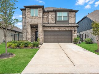 15718 Cairnwell Bend Drive, Humble, TX 77346