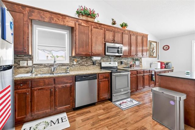 1411 Silvergate Way, Winder, GA 30680