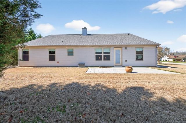 1411 Silvergate Way, Winder, GA 30680