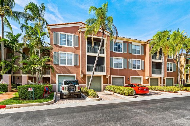 11770 St Andrews Place 304, Wellington, FL 33414