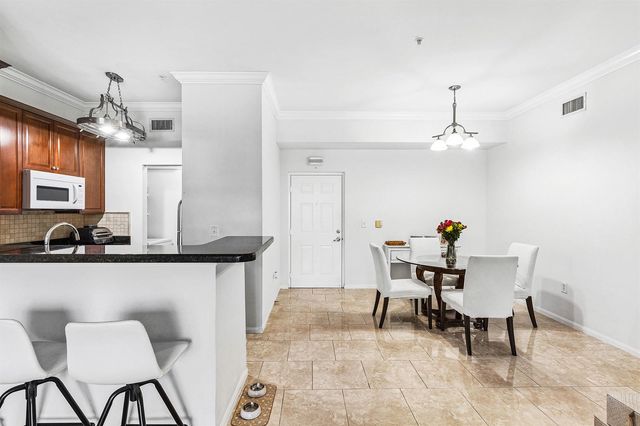 11770 St Andrews Place 304, Wellington, FL 33414