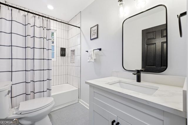 3833 BAKERS FERRY Road SW, Atlanta, GA 30331