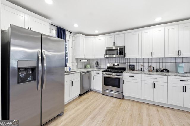 3833 BAKERS FERRY Road SW, Atlanta, GA 30331