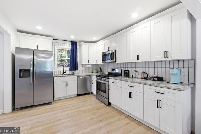 3833 BAKERS FERRY Road SW, Atlanta, GA 30331