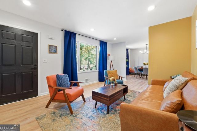 3833 BAKERS FERRY Road SW, Atlanta, GA 30331