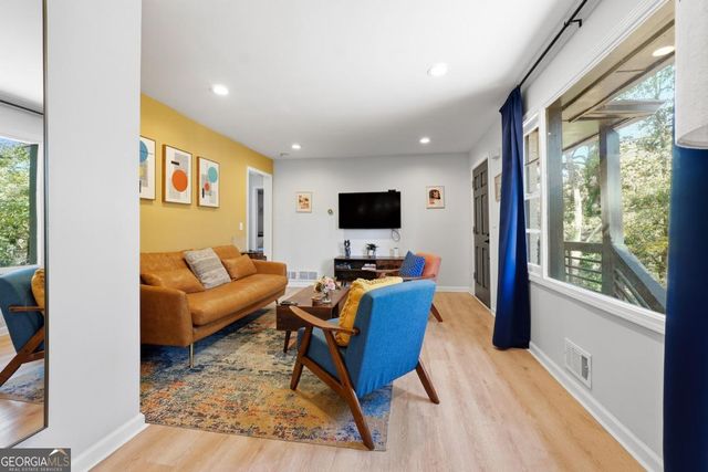 3833 BAKERS FERRY Road SW, Atlanta, GA 30331