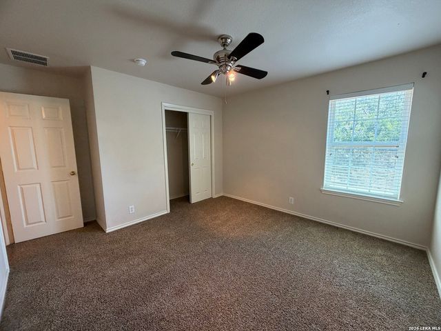 221 TURNBERRY DR, Cibolo, TX 78108