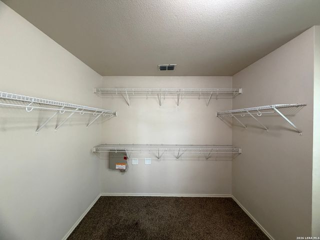 221 TURNBERRY DR, Cibolo, TX 78108