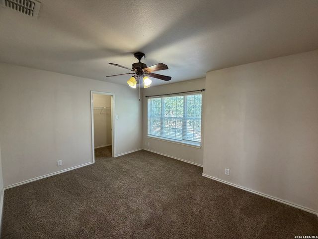 221 TURNBERRY DR, Cibolo, TX 78108