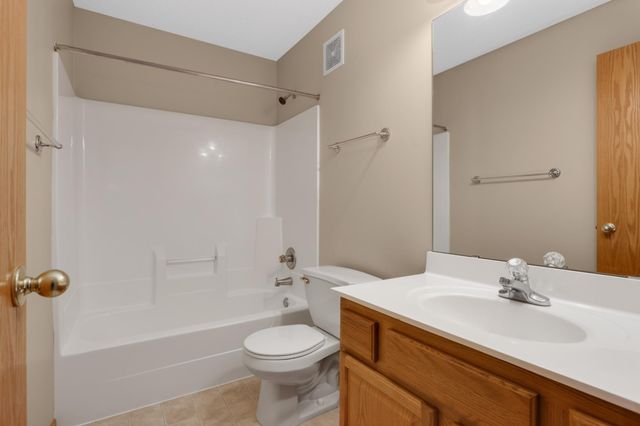 14189 Fountain Hills Court NE, Prior Lake, MN 55372