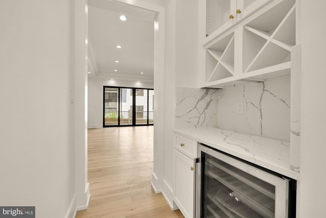 2000 OSWALD PL, Falls Church, VA 22043