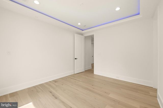 2000 OSWALD PL, Falls Church, VA 22043