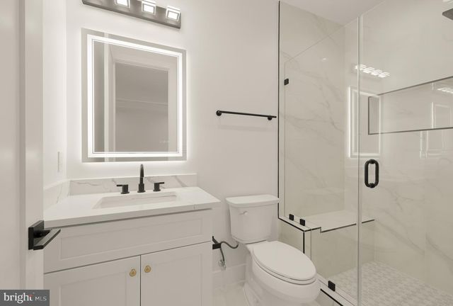 2000 OSWALD PL, Falls Church, VA 22043