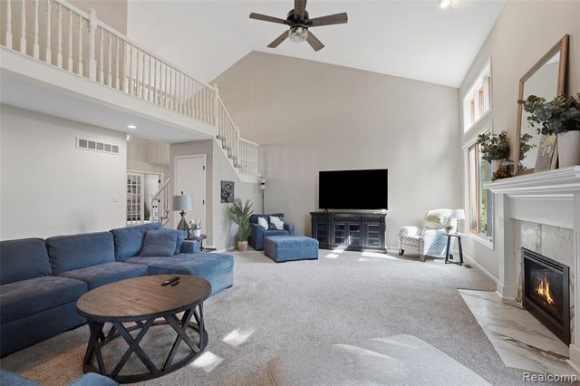 54856 Whitby Way, Shelby Twp, MI 48316