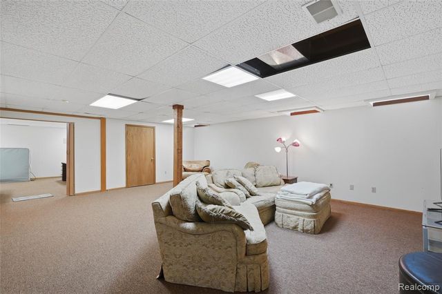 54856 Whitby Way, Shelby Twp, MI 48316