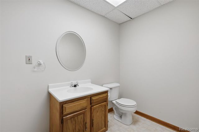 54856 Whitby Way, Shelby Twp, MI 48316