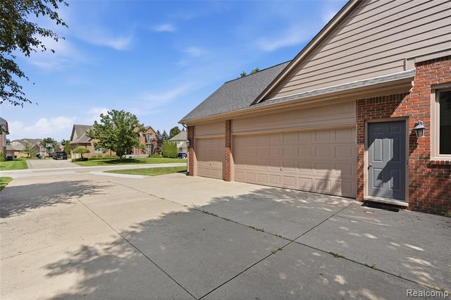 54856 Whitby Way, Shelby Twp, MI 48316