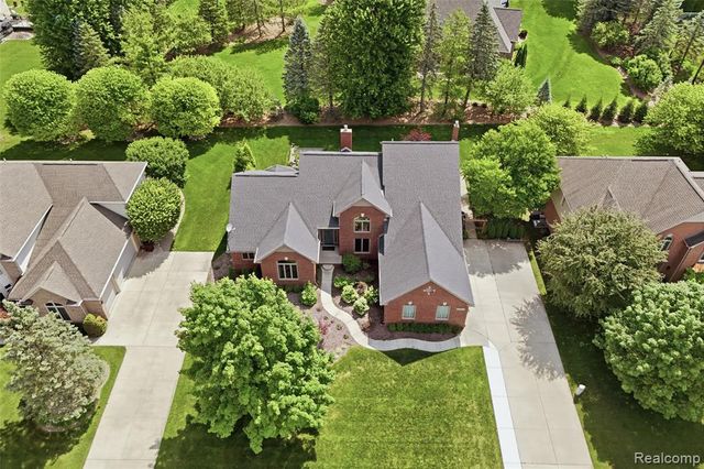 54856 Whitby Way, Shelby Twp, MI 48316