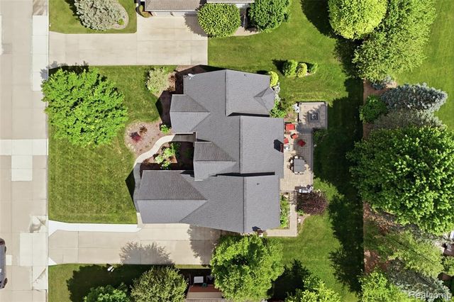 54856 Whitby Way, Shelby Twp, MI 48316