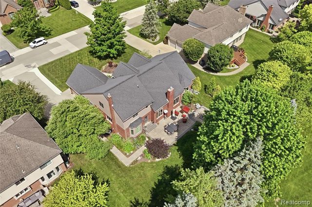54856 Whitby Way, Shelby Twp, MI 48316