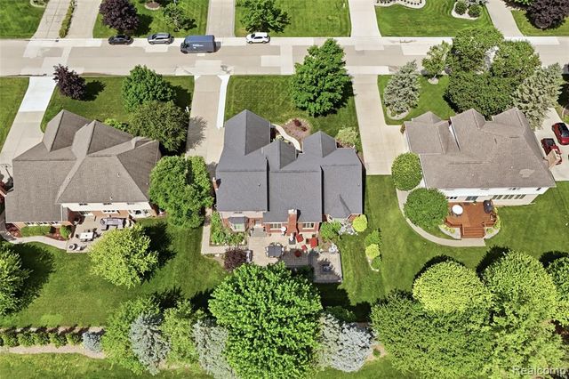 54856 Whitby Way, Shelby Twp, MI 48316