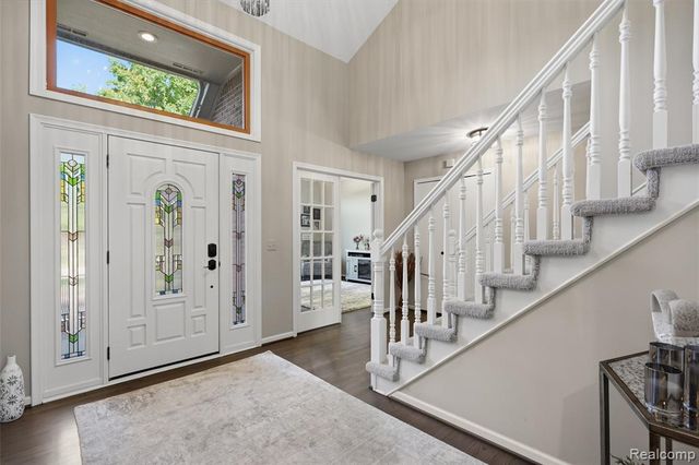 54856 Whitby Way, Shelby Twp, MI 48316