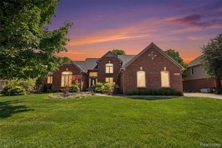 54856 Whitby Way, Shelby Twp, MI 48316