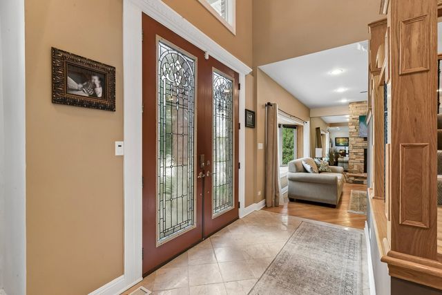 610 W Lonnquist Boulevard, Mount Prospect, IL 60056