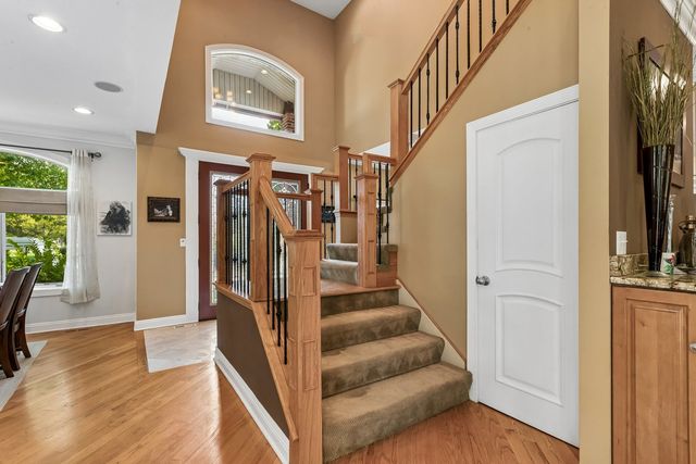 610 W Lonnquist Boulevard, Mount Prospect, IL 60056