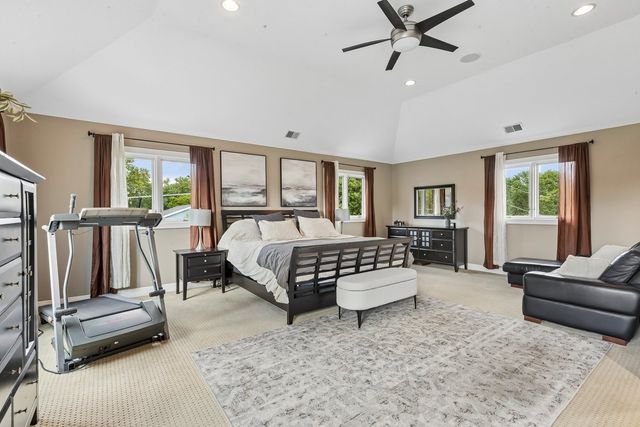 610 W Lonnquist Boulevard, Mount Prospect, IL 60056