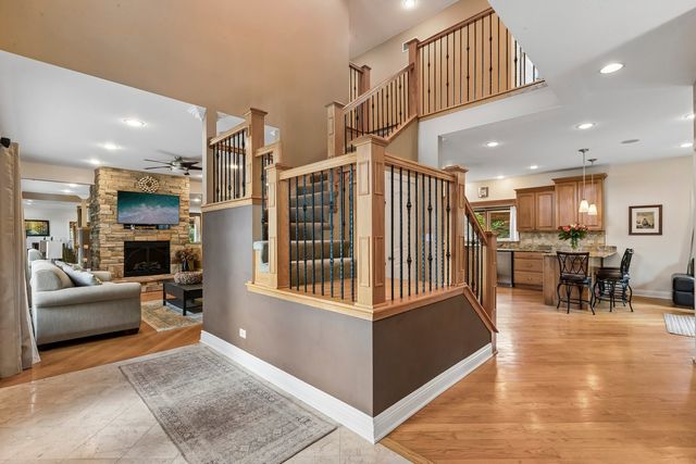 610 W Lonnquist Boulevard, Mount Prospect, IL 60056