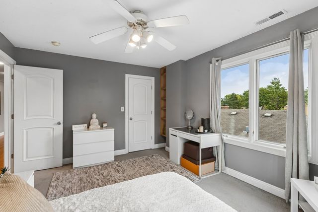 610 W Lonnquist Boulevard, Mount Prospect, IL 60056