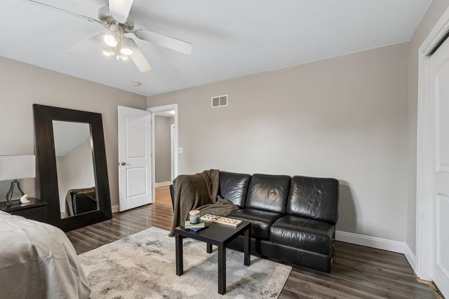 610 W Lonnquist Boulevard, Mount Prospect, IL 60056