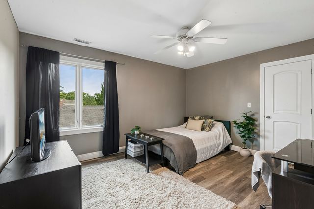 610 W Lonnquist Boulevard, Mount Prospect, IL 60056