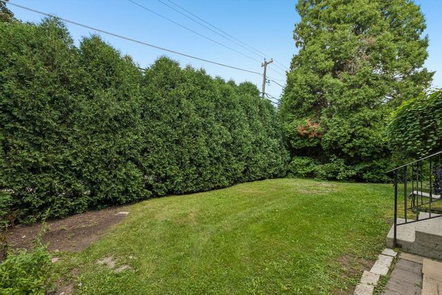 610 W Lonnquist Boulevard, Mount Prospect, IL 60056