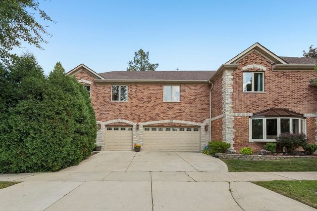 610 W Lonnquist Boulevard, Mount Prospect, IL 60056