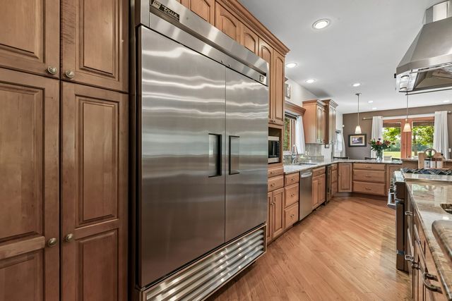610 W Lonnquist Boulevard, Mount Prospect, IL 60056