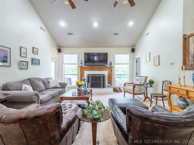 11 Georgetown, Mcalester, OK 74501