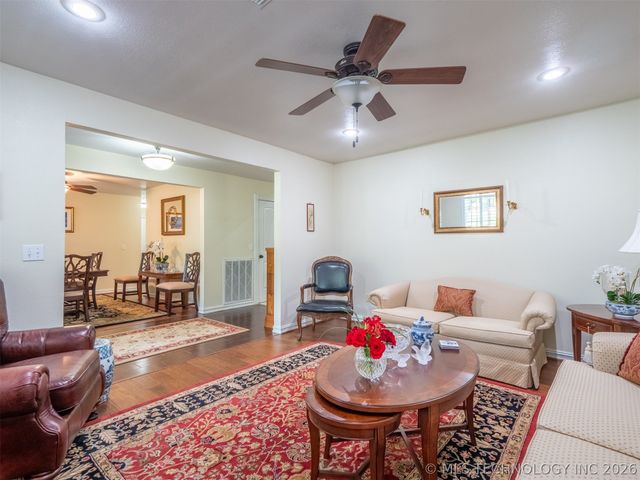 11 Georgetown, Mcalester, OK 74501