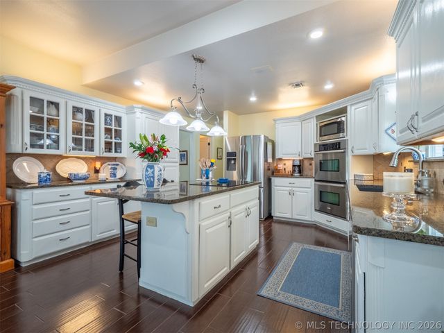 11 Georgetown, Mcalester, OK 74501