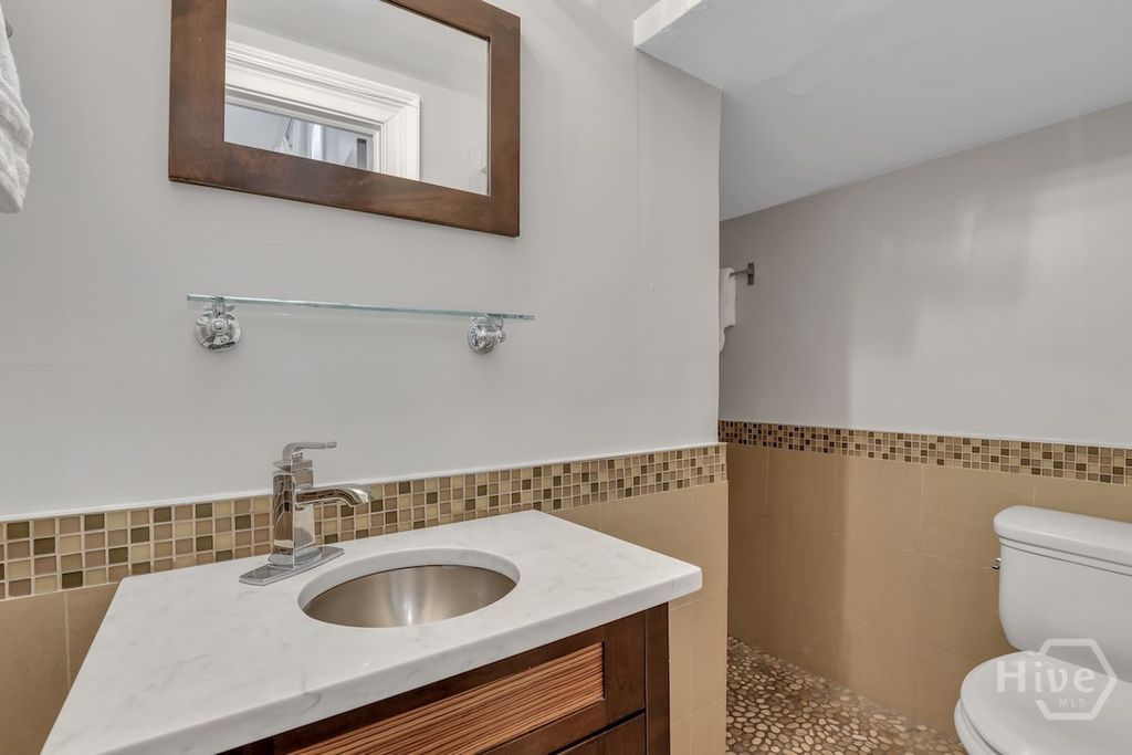 Image 26 of property listing at 1014 Abercorn Street, Savannah, GA 31401