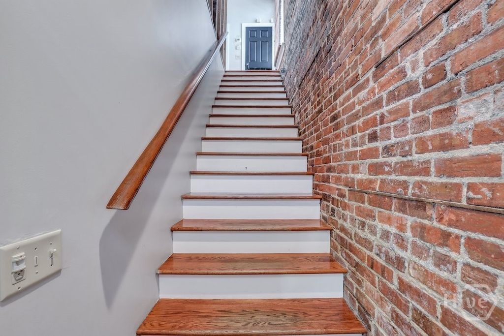 Image 28 of property listing at 1014 Abercorn Street, Savannah, GA 31401