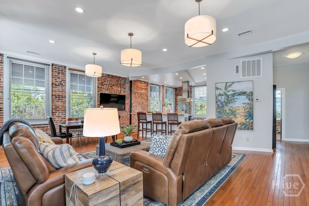 Image 40 of property listing at 1014 Abercorn Street, Savannah, GA 31401