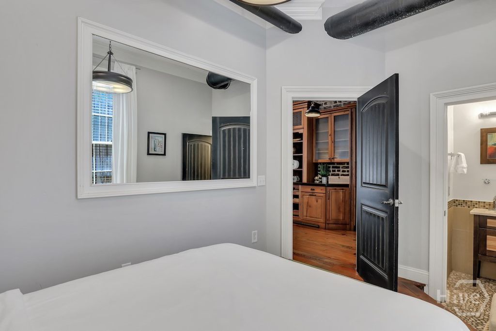 Image 45 of property listing at 1014 Abercorn Street, Savannah, GA 31401