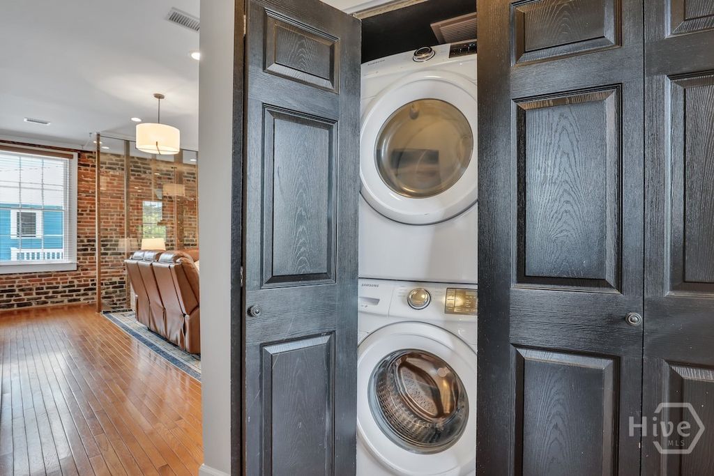 Image 54 of property listing at 1014 Abercorn Street, Savannah, GA 31401